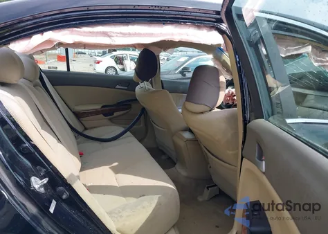 2009 Honda Accord Ex z USA, uszkodzony, nr VIN 1HGCP26779A176853